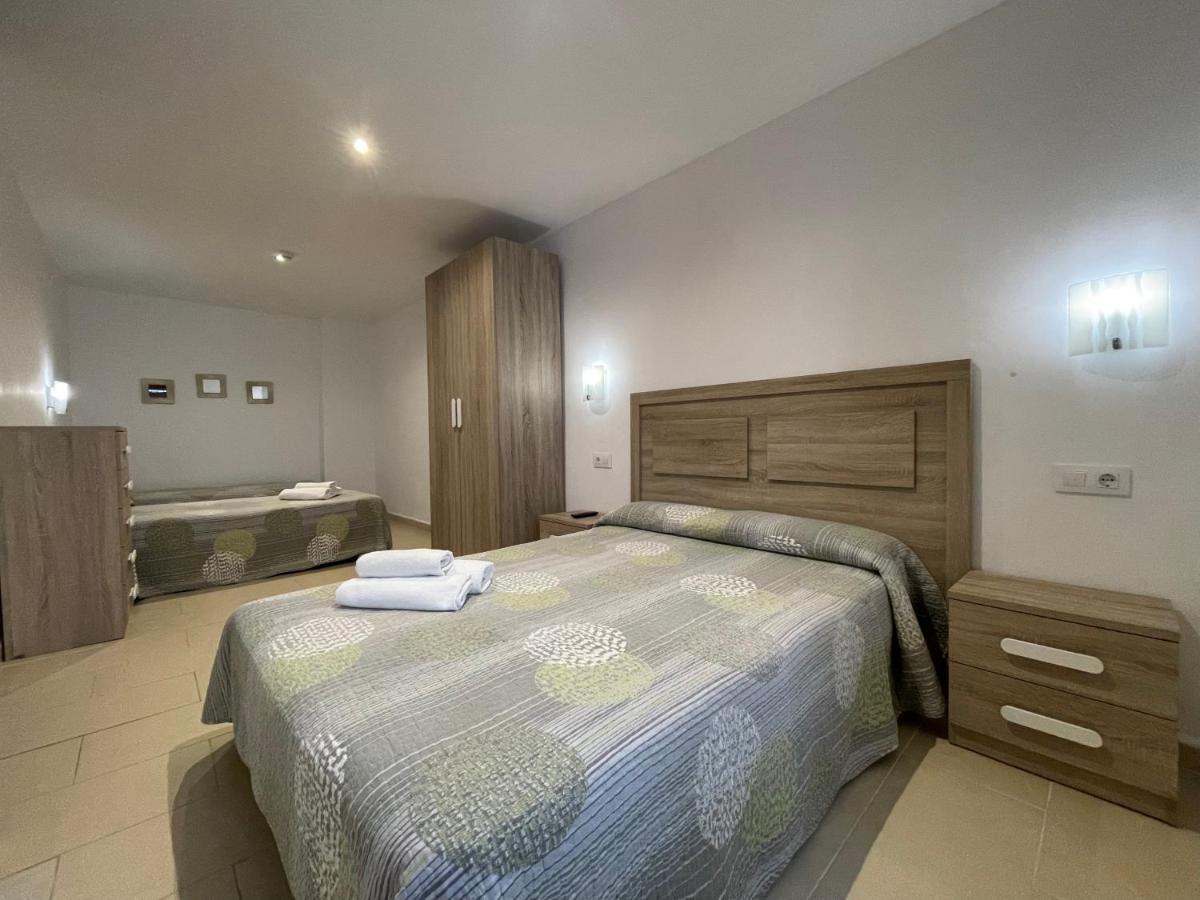 P&R Hostals Codolar Tossa de Mar Exterior photo